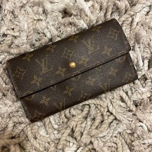 Authentic LOUIS VUITTON Porto Tresor International Trifold Wallet